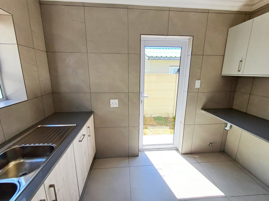 3 Bedroom Property for Sale in Palmiet Western Cape